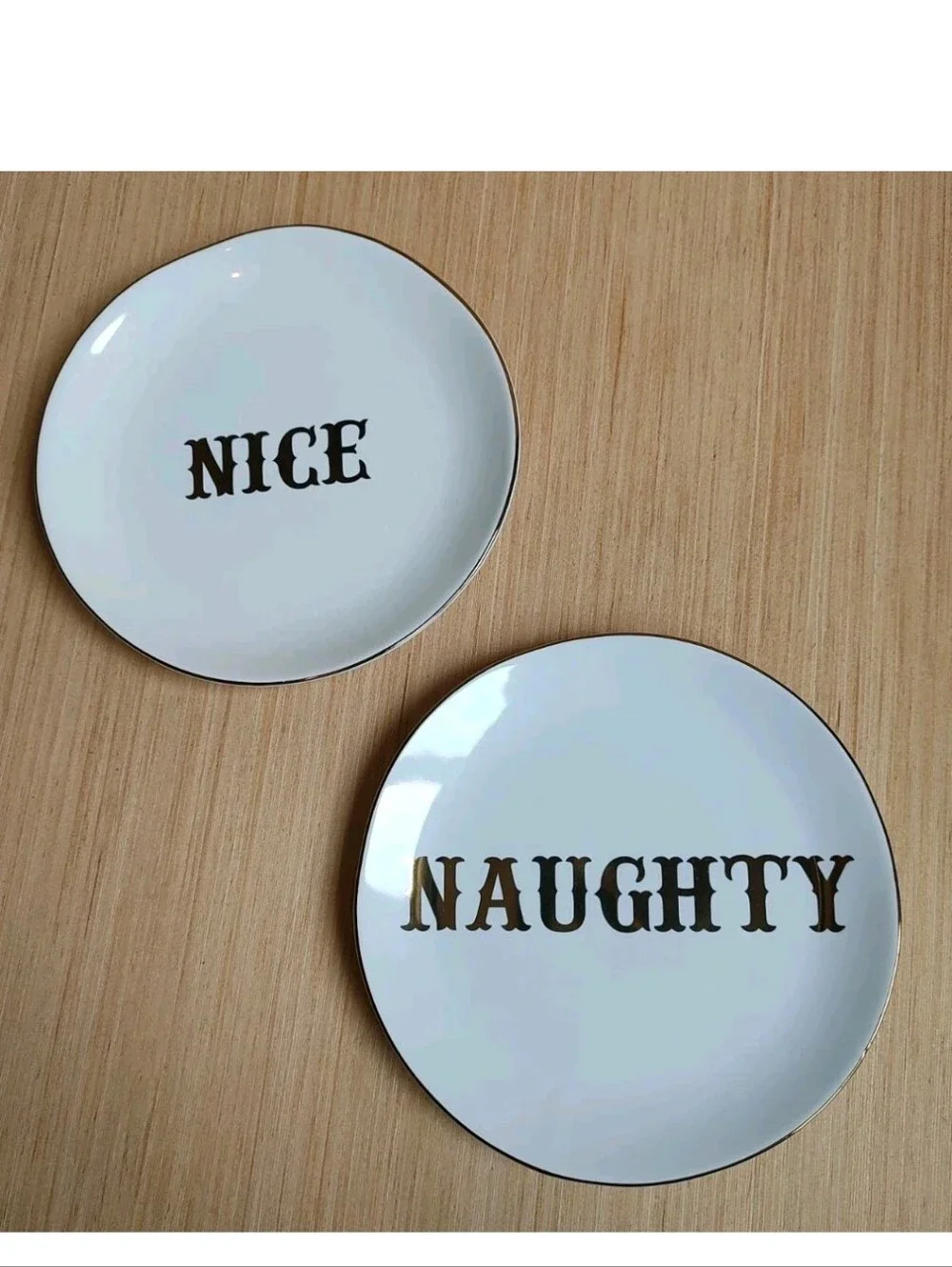 Pottery Barn Naughty & Nice 2 Appetizer Plates The Emily & Meritt White Gold